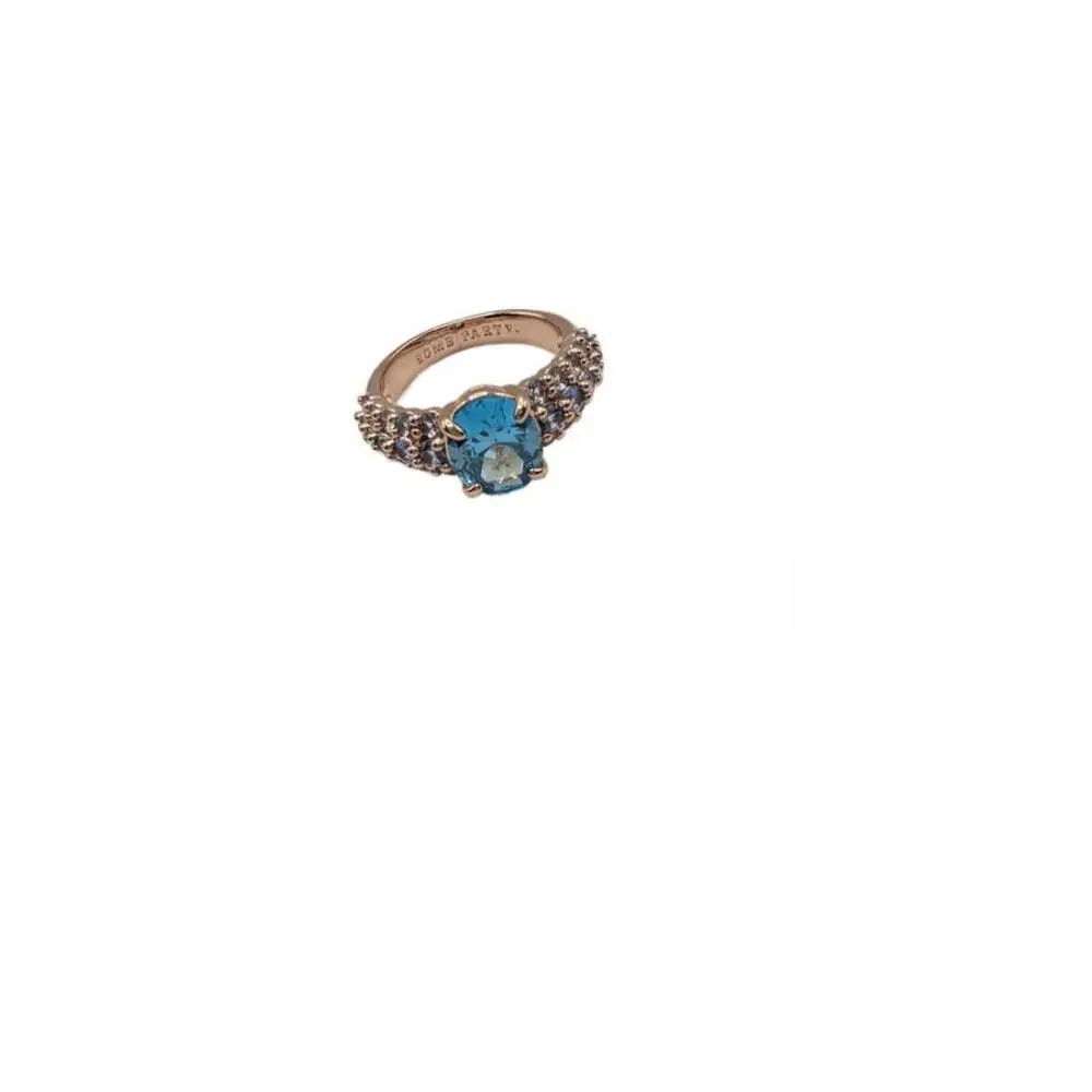 Elegant Blue Topaz Ring with Silver Accents Size 7 - Picture 5 of 7